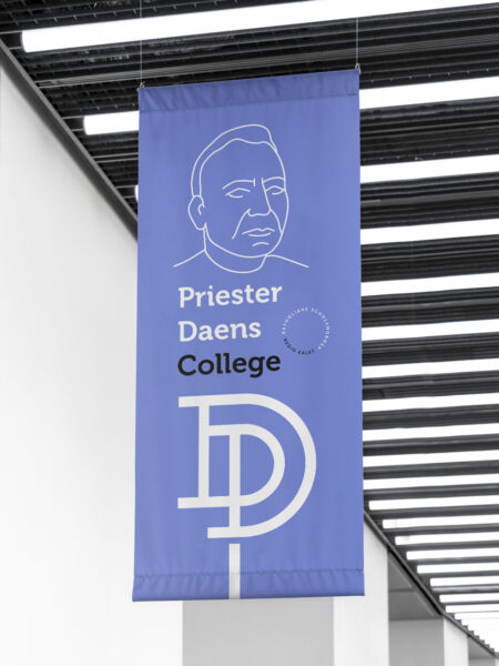 Priester Daens College vlag